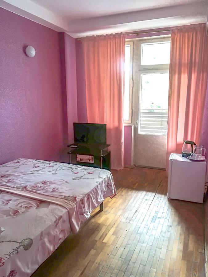Гостиница Ива Gagra Exterior photo