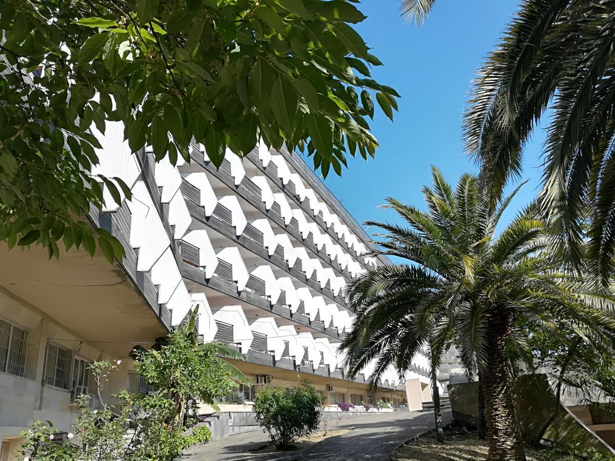 Гостиница Ива Gagra Exterior photo